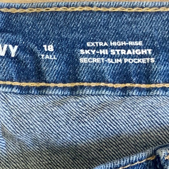 Old Navy Extra Sky Hi Straight Cut-Off Jeans - Size 18 Tall- NWT - Picture 5 of 13